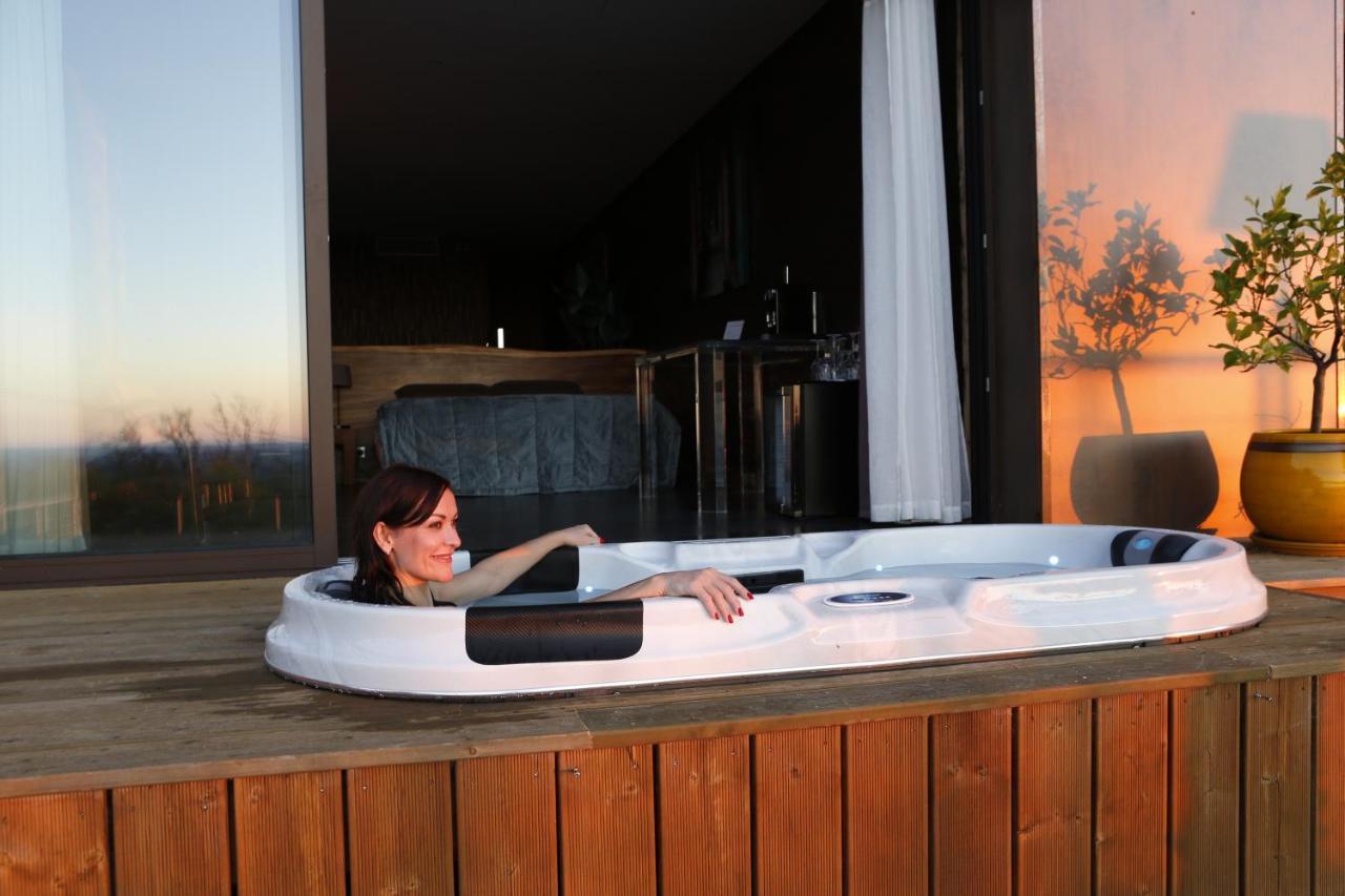 Chambres D'Hotes Le Repere Des Anges Et Spa Larnod 外观 照片