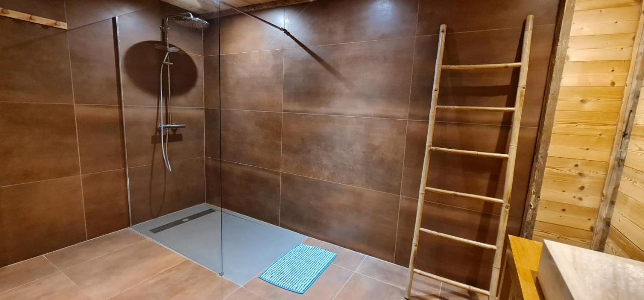 Chambres D'Hotes Le Repere Des Anges Et Spa Larnod 外观 照片