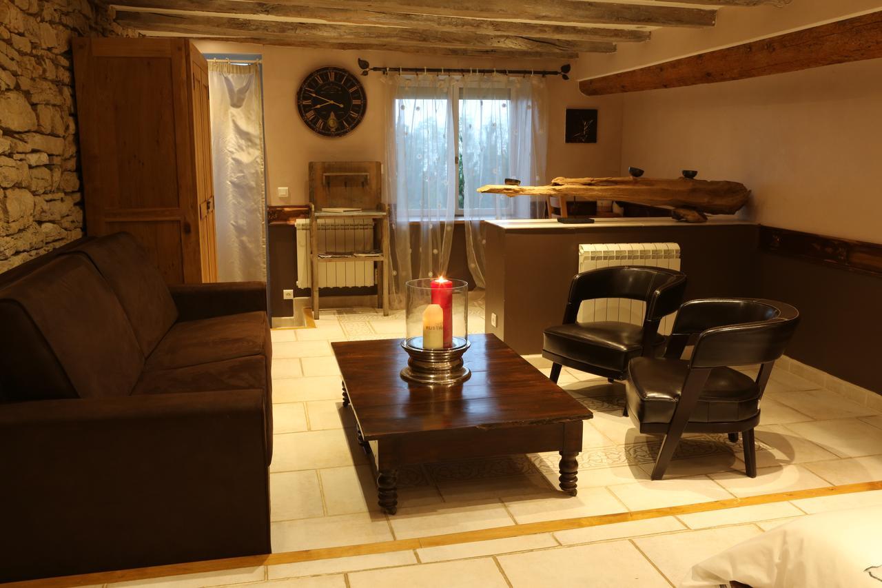 Chambres D'Hotes Le Repere Des Anges Et Spa Larnod 外观 照片