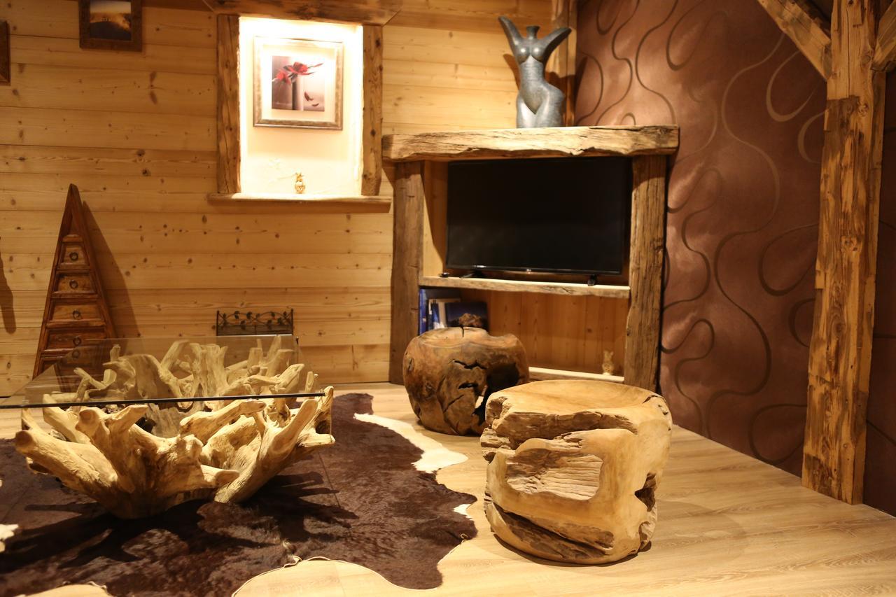 Chambres D'Hotes Le Repere Des Anges Et Spa Larnod 外观 照片